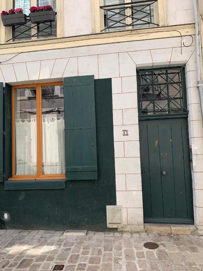 Apartamento Duplex de charme Orléans hypercentre Cathédrale avec parking et wifi Exterior foto